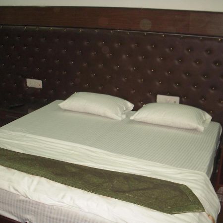 Rams Inn Connaught Place New Delhi Exterior photo