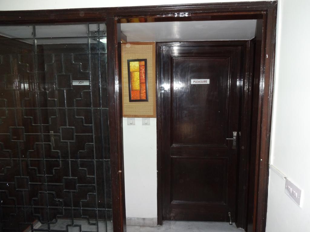 Rams Inn Connaught Place New Delhi Exterior photo