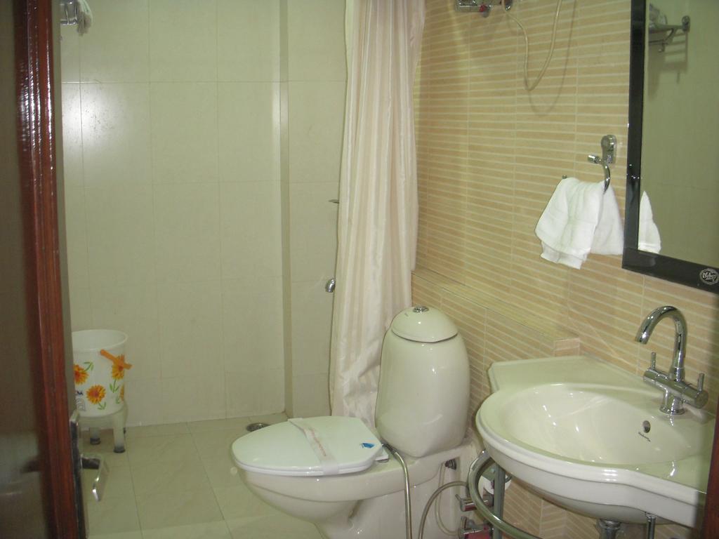 Rams Inn Connaught Place New Delhi Room photo