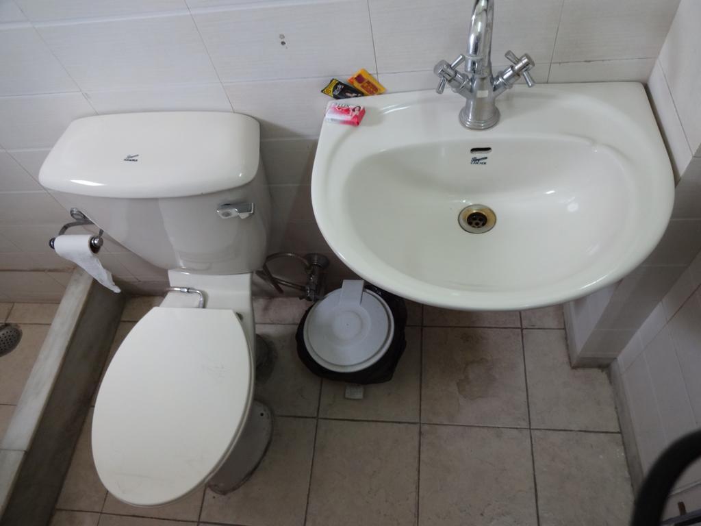 Rams Inn Connaught Place New Delhi Room photo