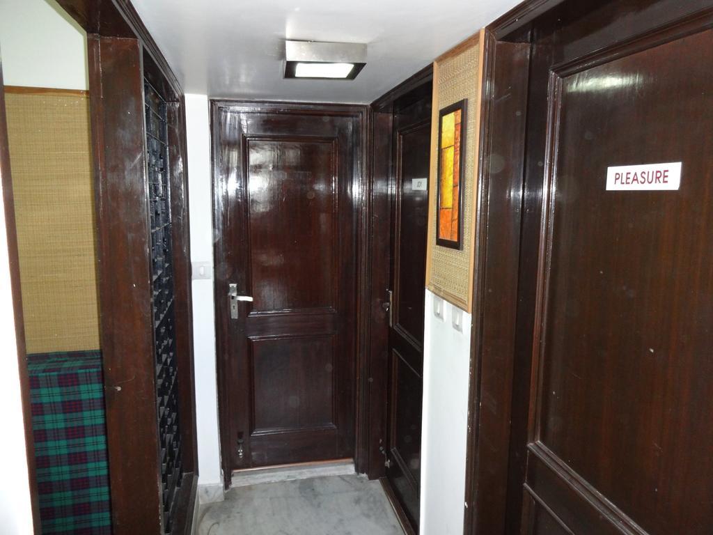 Rams Inn Connaught Place New Delhi Exterior photo