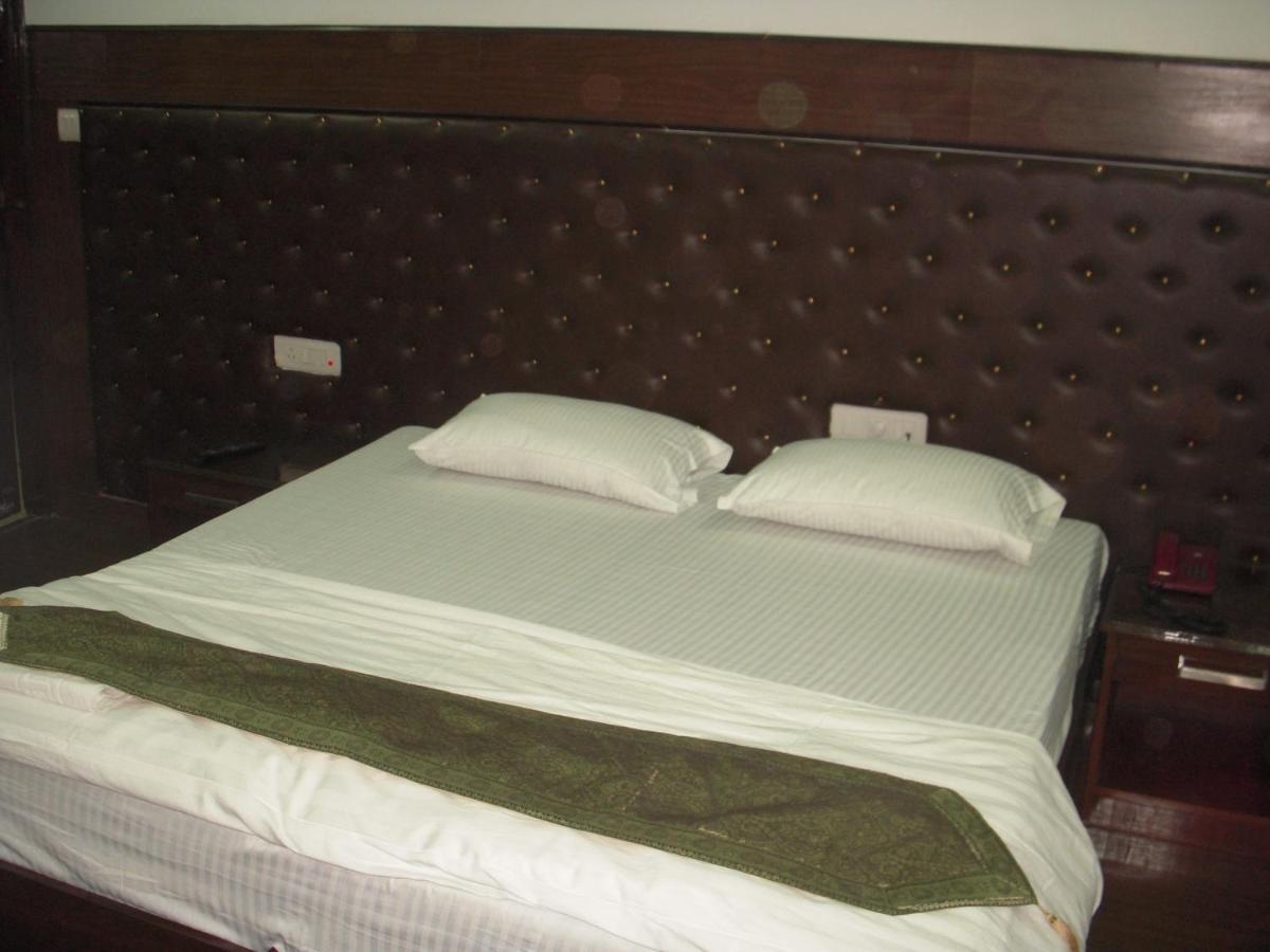 Rams Inn Connaught Place New Delhi Exterior photo
